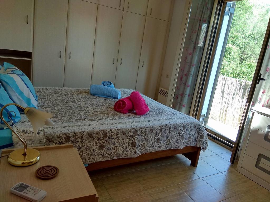 Flamiatos Garden Cottages Poulata Ngoại thất bức ảnh